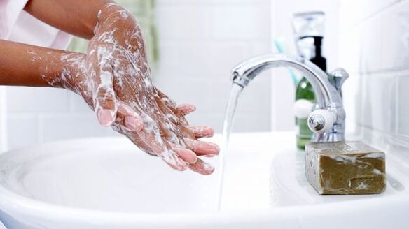 hand washing to prevent worms